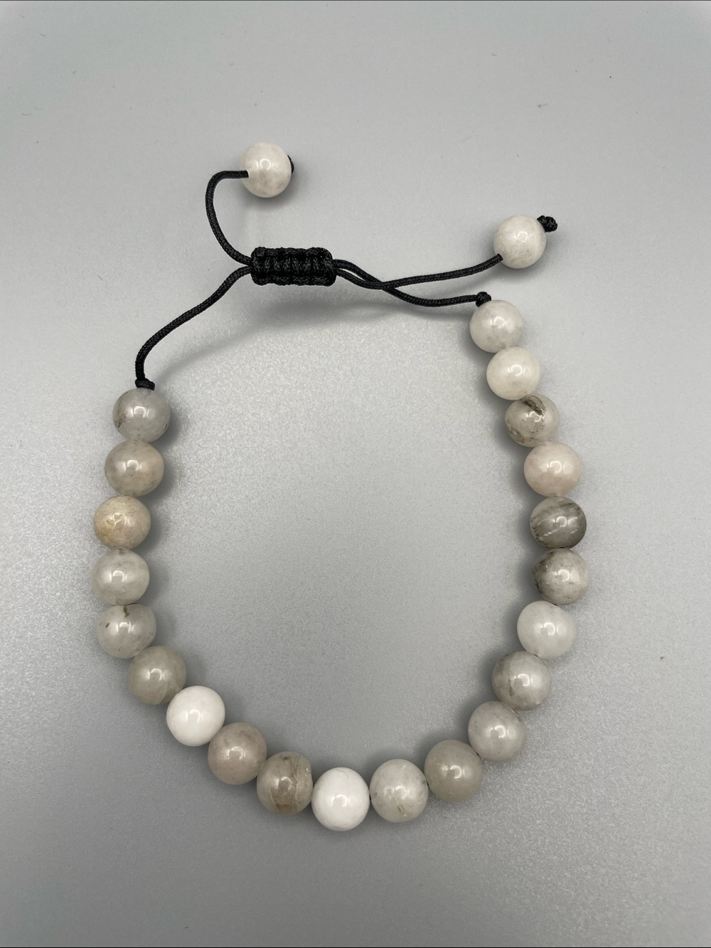 Adjustable Ladies Beaded Bracelet in Mixed Neutral Stones. OS